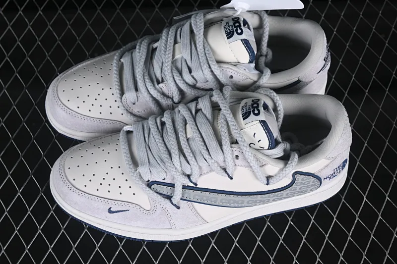 All categories Air Jordan Jordan series basketball shoes Air Jordan 1 Low High-end customized low-top sneakers Travis Scott x Fragment Design x Air Jordan 1 Low OG SP Joe 1 North Face joint CDG rice blue drawstring low-top cultural casual sneakers XX3318-515